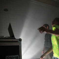 we_teach_you_how_to_party_100709_03